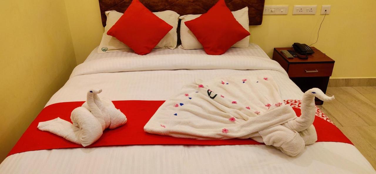 Hotel Green Plaza Thrissur Bagian luar foto