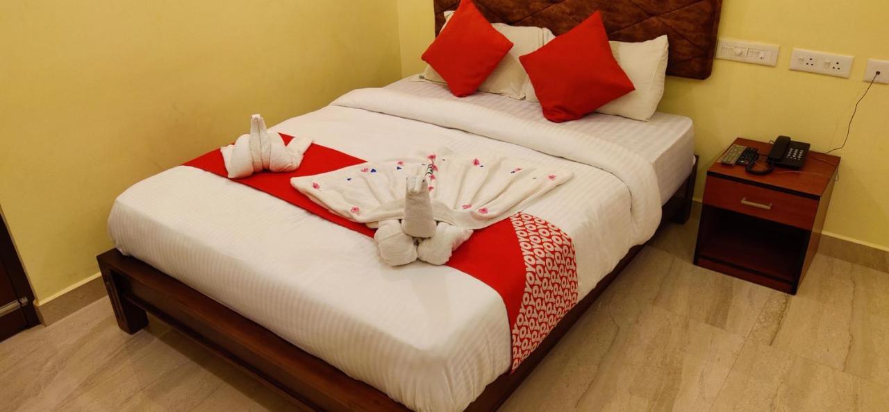 Hotel Green Plaza Thrissur Bagian luar foto