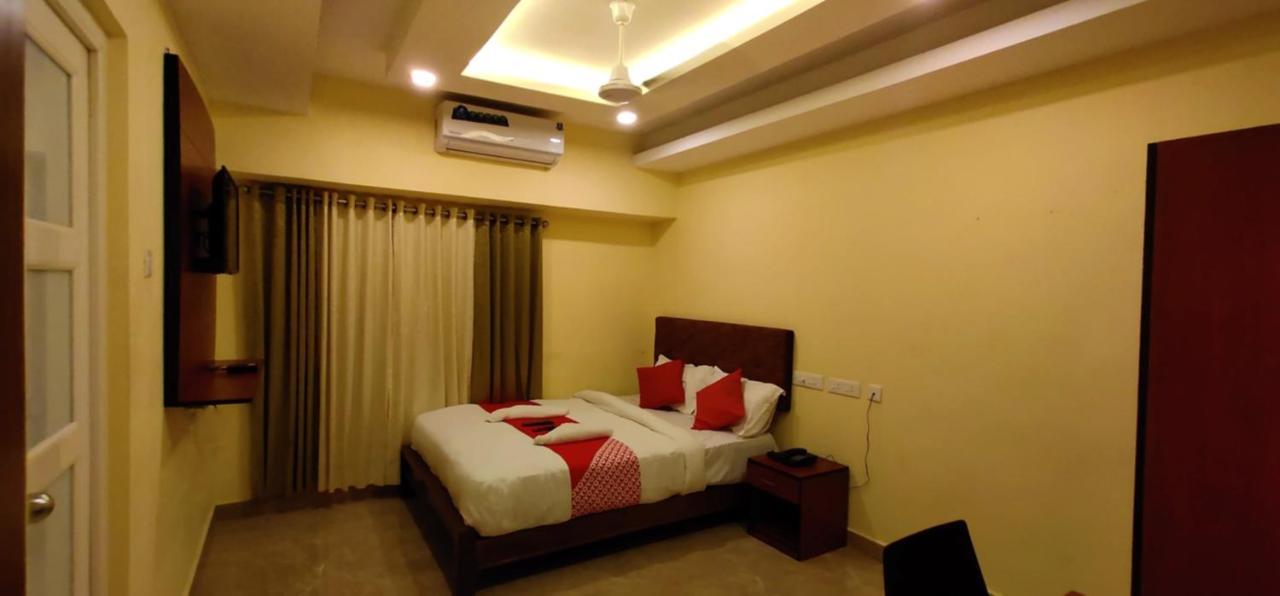 Hotel Green Plaza Thrissur Bagian luar foto