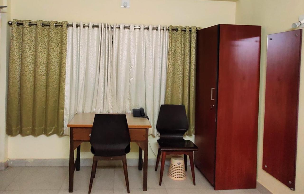Hotel Green Plaza Thrissur Bagian luar foto