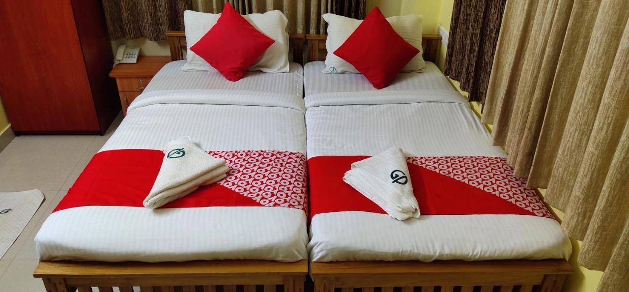 Hotel Green Plaza Thrissur Bagian luar foto
